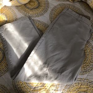 Men’s Izod khaki pants